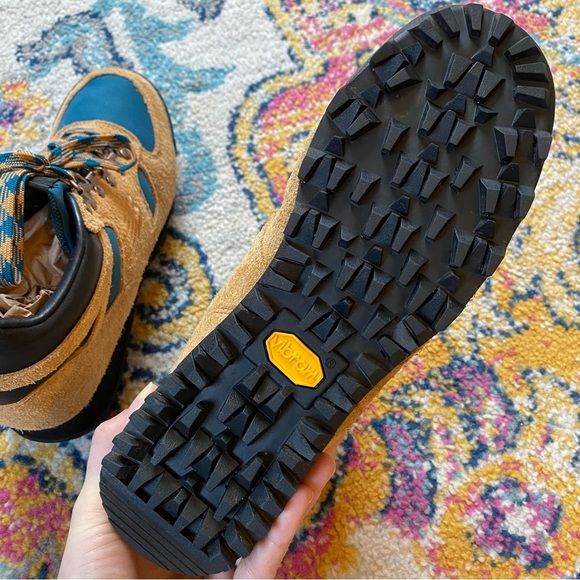 New Balance Rainer Urainaa Vibram
Hiking Boots Size 6.5 (womens 8.5) - Picture 7 of 9